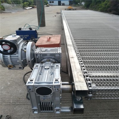 工業(yè)重型鏈條網(wǎng)帶輸送機(jī)果蔬清洗304不銹鋼多層網(wǎng)帶式爬坡提升機(jī)