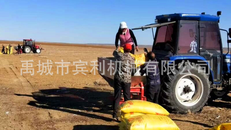 塑料桶單盤撒播機(jī)