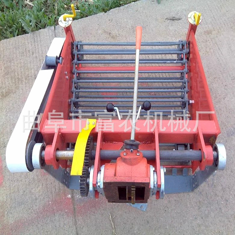 土豆收獲機(jī).