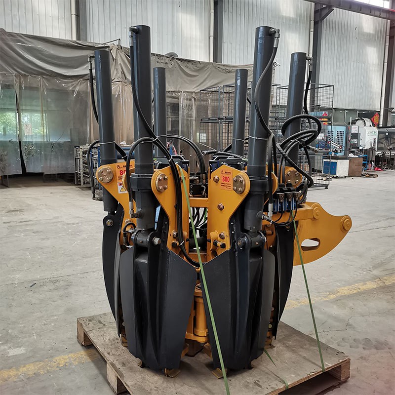 勤鑫履帶一體式挖樹機(jī) 苗圃滑移裝載機(jī) 道路綠化小型挖樹供應(yīng)