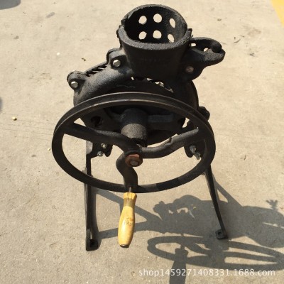 家用鑄鐵手搖式玉米脫粒機 輕巧方便玉米脫粒機 新款小型五金農(nóng)具