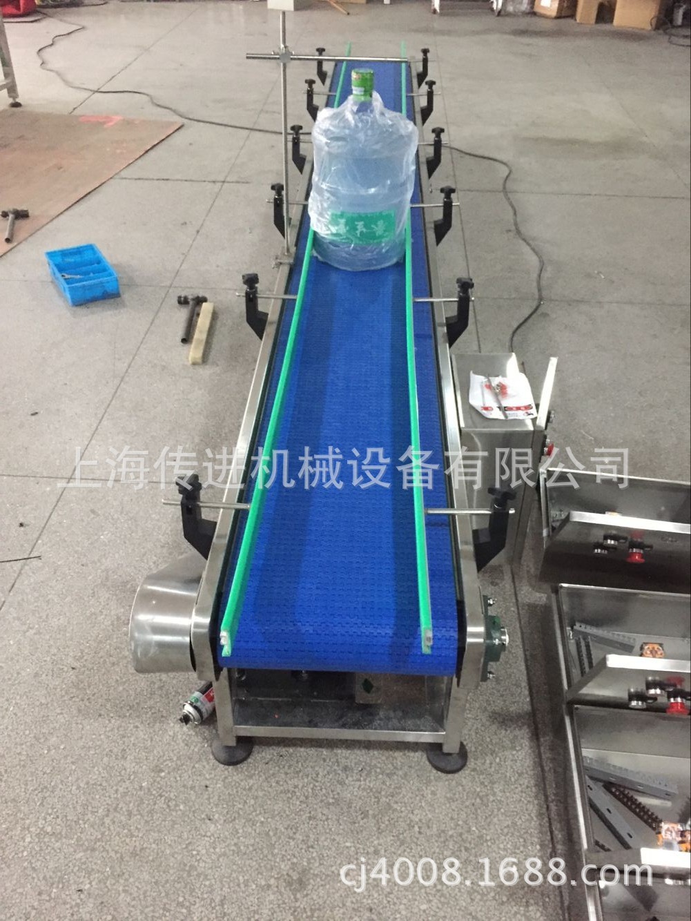 桶裝水鏈板輸送機 5加侖大桶水傳送帶 塑料網帶輸送機 飲料輸送機