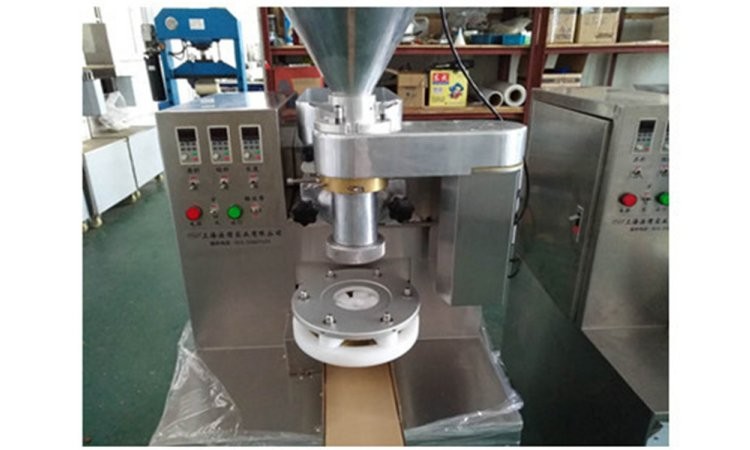 面食加工機械 各類多功能食品包餡機 生產(chǎn)速度快 放心選擇