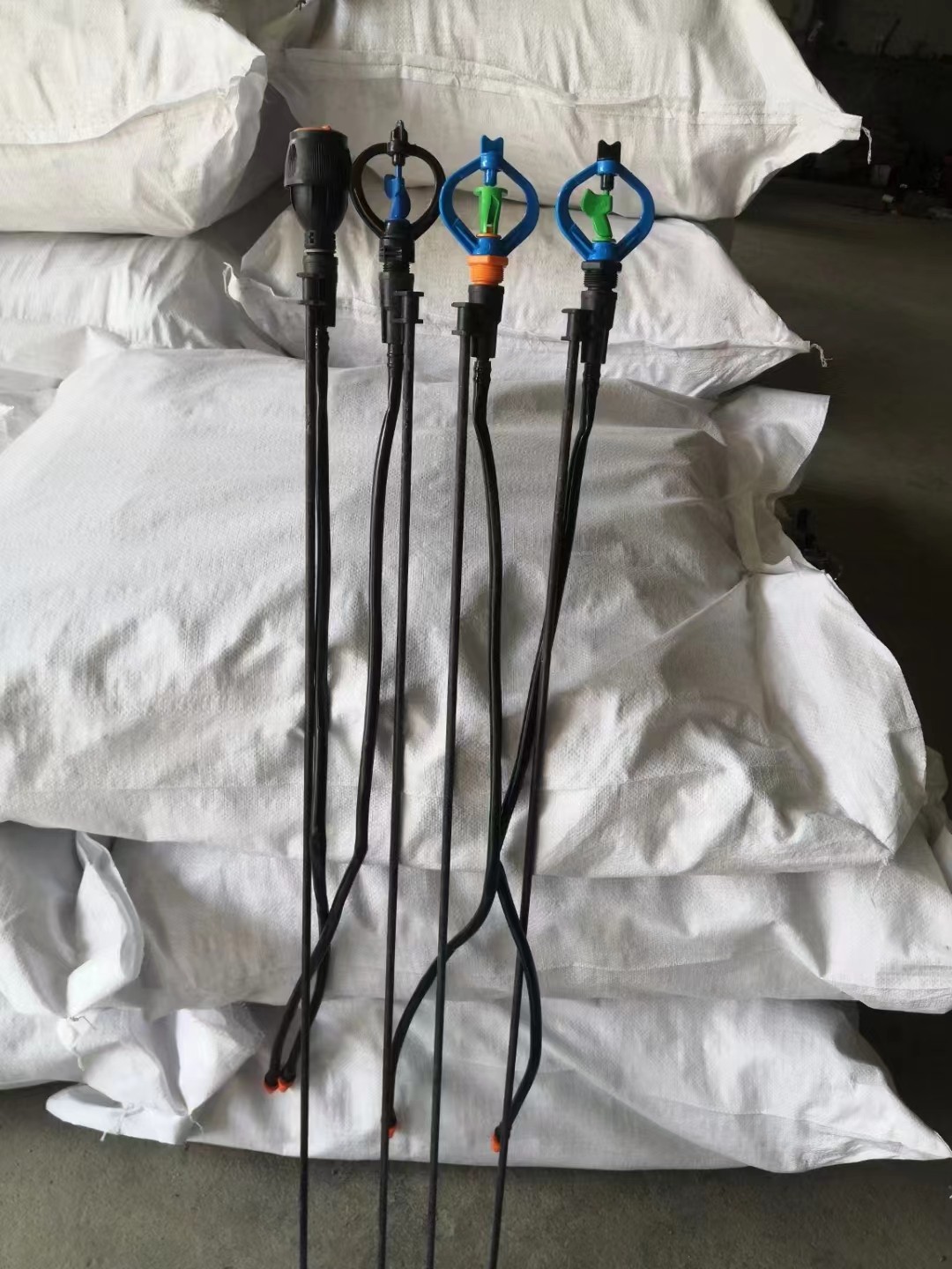 愛潤(rùn)節(jié)露天噴灌用1米地插中噴整套 噴灑均勻 不傷苗