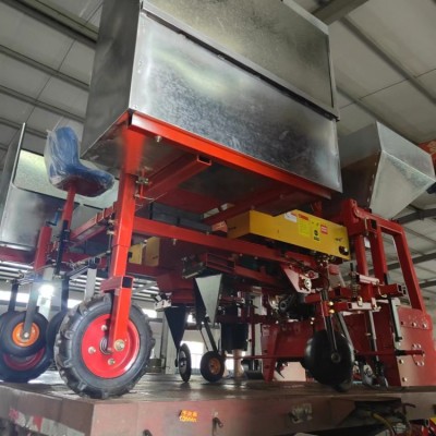 菠蘿鳳梨移栽機(jī) 兩行栽苗機(jī) 結(jié)構(gòu)緊湊合理 株距行距可調(diào) 森盈