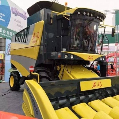 東風(fēng)4YZ-8（2000）自走式玉米收獲機