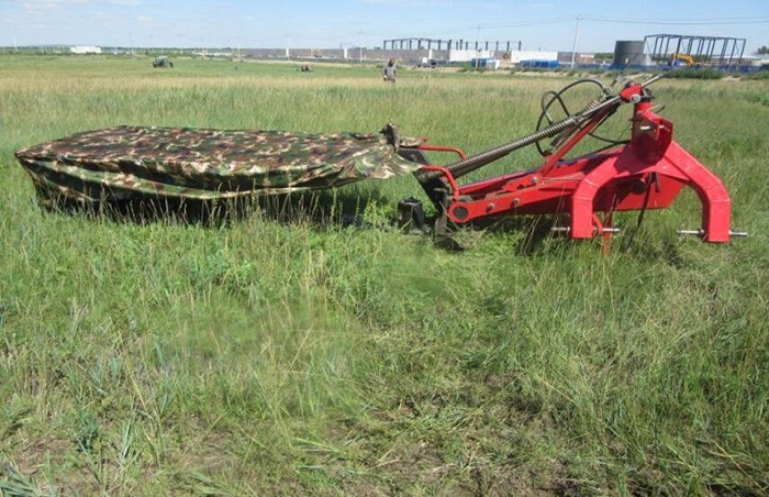 內蒙古盈嘉9GX-2.4旋轉割草機