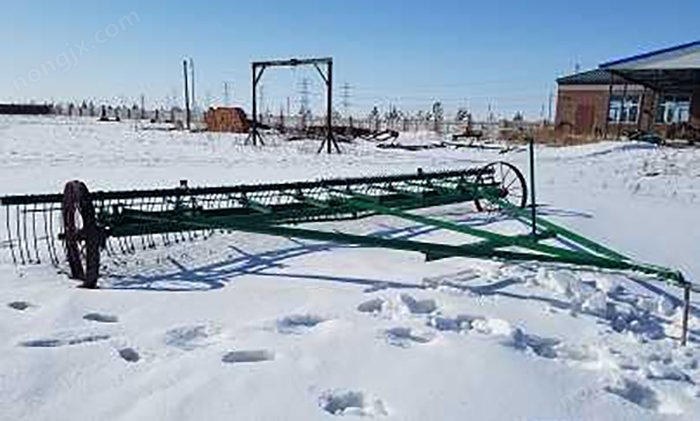 東原9L-6.0機引橫向摟草機