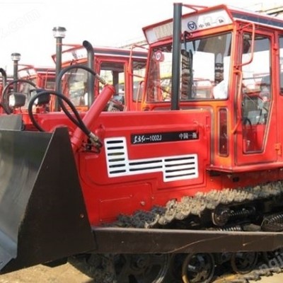 履帶式拖拉機(jī)