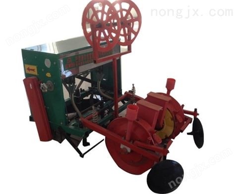 全封閉氣吸式精量鋪膜點(diǎn)播機(jī)