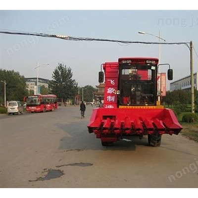 4YZB-2400型玉米收割機