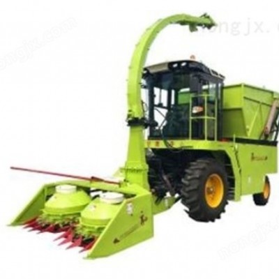 牛犇4QZ-8A自走式青貯收獲機