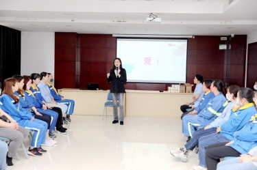 以愛為線，以懂為梁 | 景興紙業(yè)開展“與青春期孩子的溝通——懂是愛的前提”互動(dòng)沙龍活動(dòng)